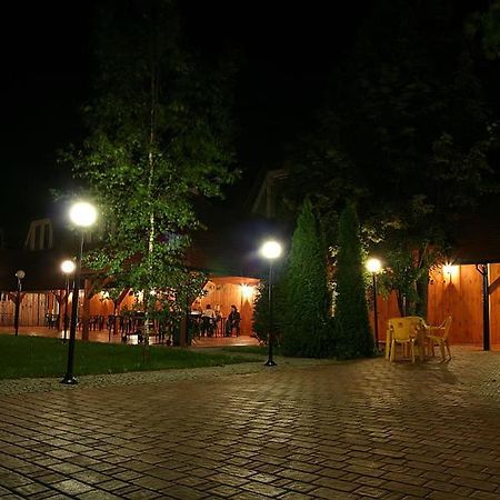 Hotel Tenishouse Marki  Exterior foto
