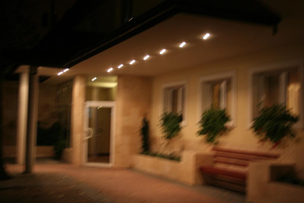 Hotel Tenishouse Marki  Exterior foto