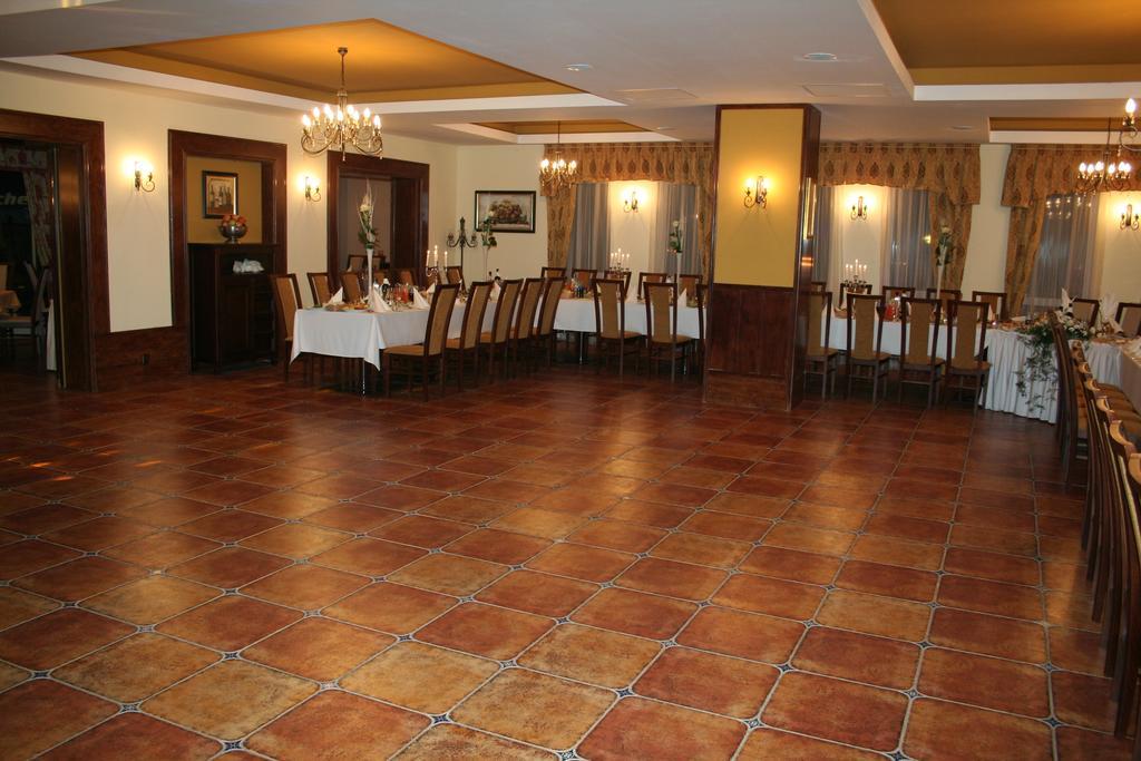 Hotel Tenishouse Marki  Exterior foto