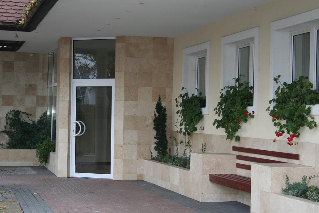 Hotel Tenishouse Marki  Exterior foto