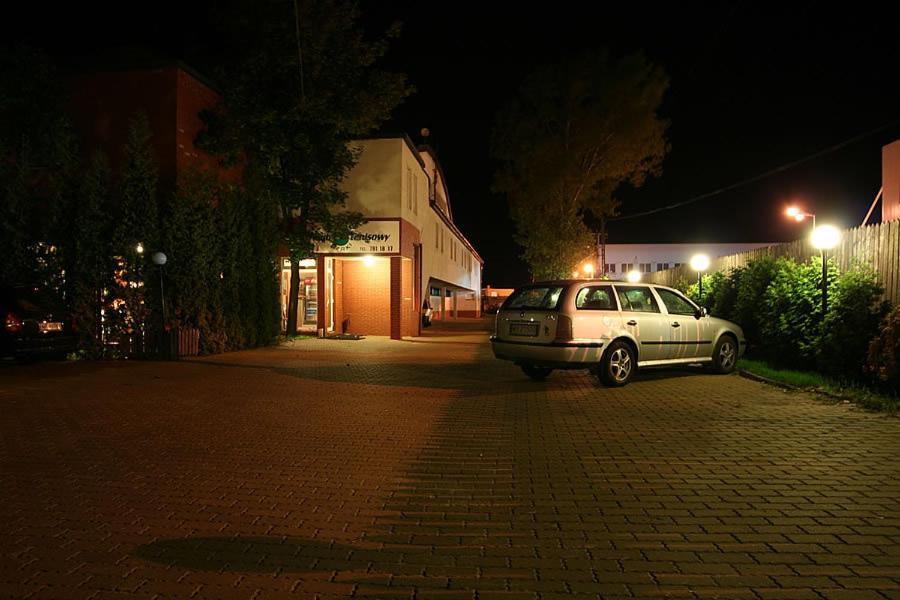 Hotel Tenishouse Marki  Exterior foto