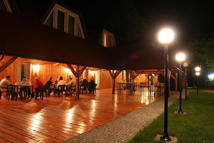 Hotel Tenishouse Marki  Exterior foto