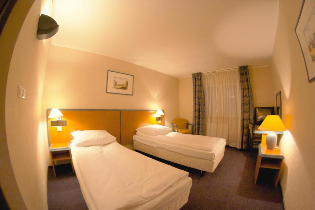 Hotel Tenishouse Marki  Quarto foto