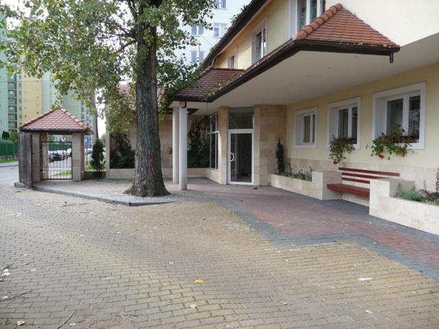 Hotel Tenishouse Marki  Exterior foto
